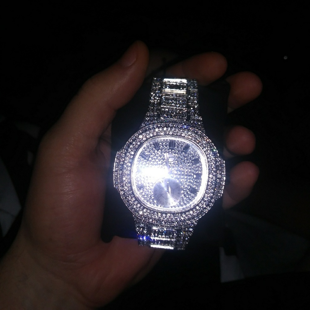 Diamond Watch - Picture 6 of 7